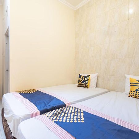 Spot On 2419 Rumah Nugraha Hotel Syariah Джокьякарта Экстерьер фото