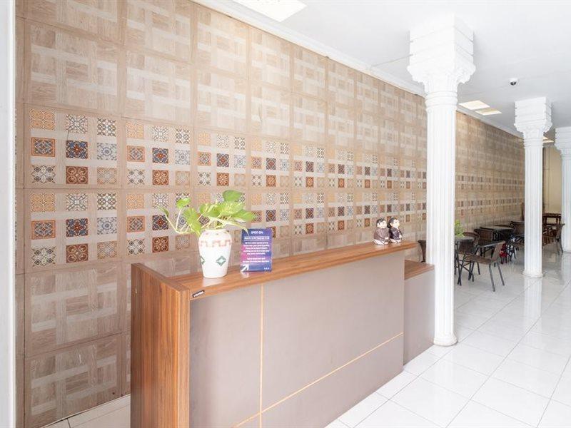 Spot On 2419 Rumah Nugraha Hotel Syariah Джокьякарта Экстерьер фото